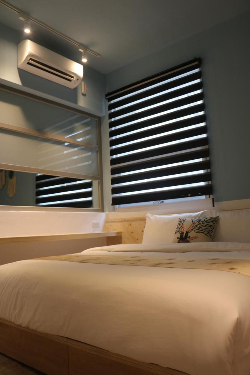 愛旅行民宿&近東大門夜市 Hualien Extérieur photo